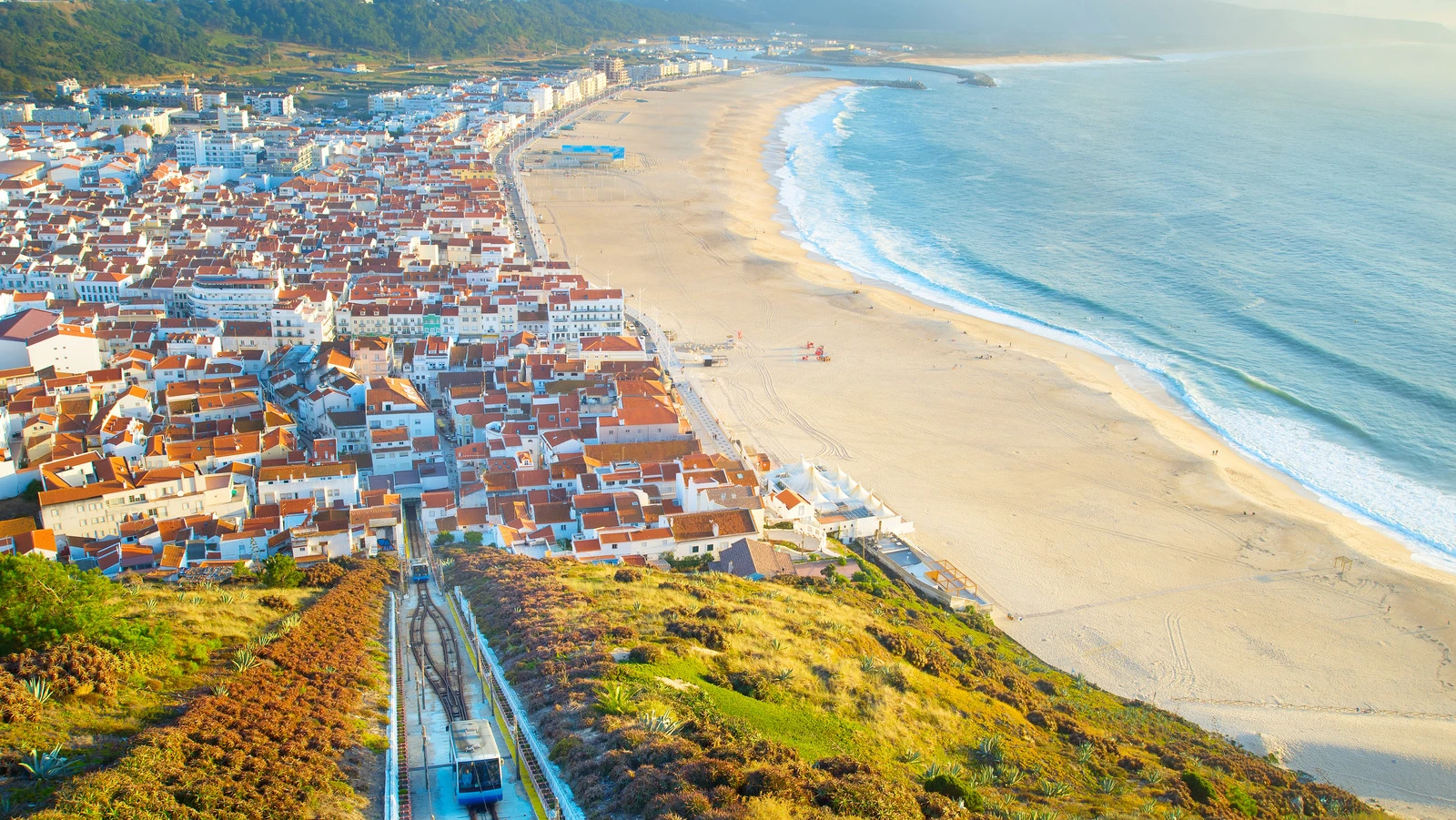 Porque visitar a regiao centro nazare portugal — Centro