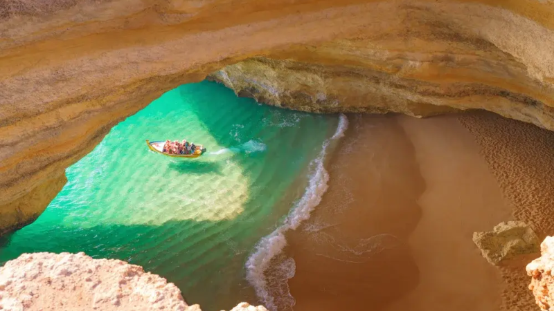 Foto do Ponto de Interesse Grutas de Benagil