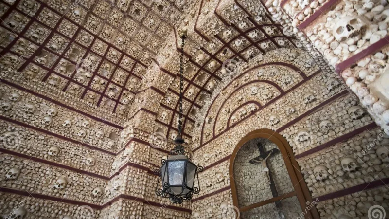Capela dos Ossos – photo 6