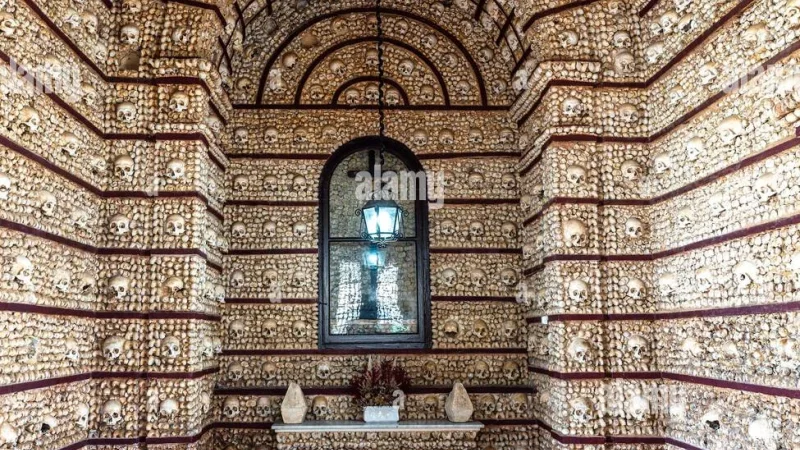 Capela dos Ossos – photo 8