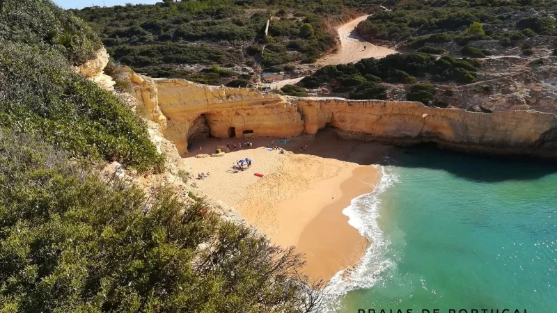 Praia do Carvalho – photo 9