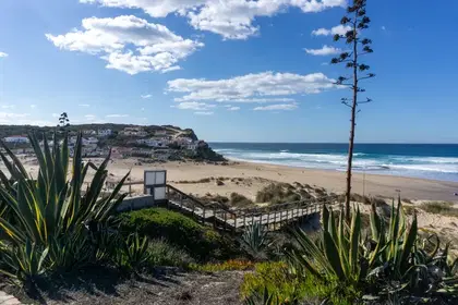 Praia de Monte Clérigo