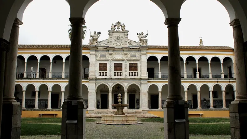 Foto do Ponto de Interesse Universidade de Évora