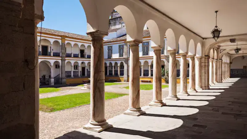 Foto do Ponto de Interesse Universidade de Évora