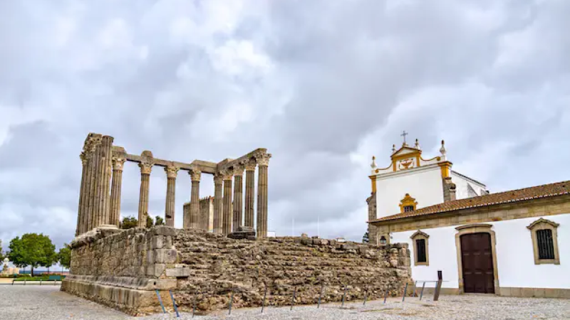 Foto do Ponto de Interesse Templo Romano de Évora