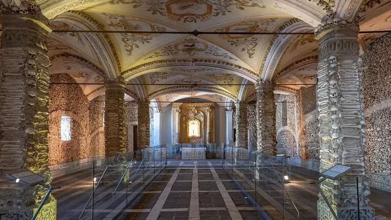 Capela dos Ossos – photo 2