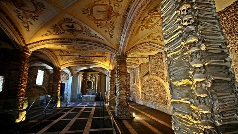 Capela dos Ossos – photo 10