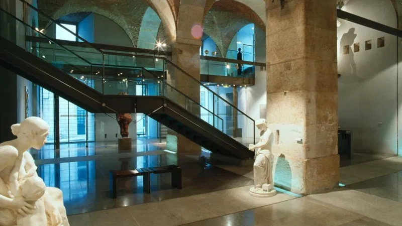 Foto do Ponto de Interesse Museu Nacional de Arte Contemporânea