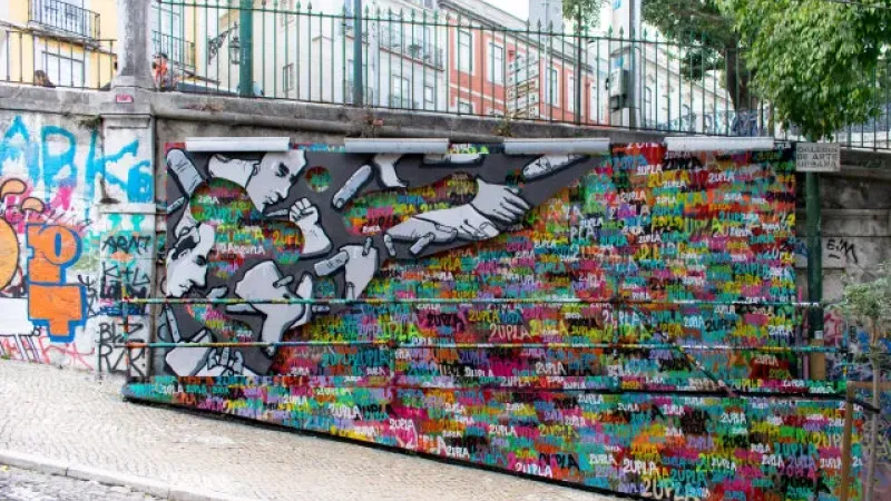 Foto do Ponto de Interesse Calçada da Glória Outdoor Art Gallery