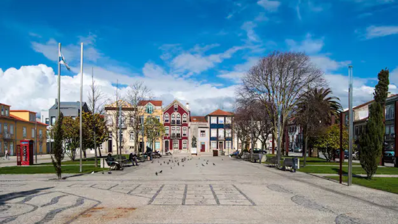 Foto do Ponto de Interesse Praça do Almada