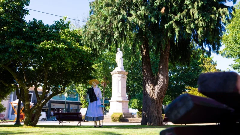 Estátua Doutor Leão de Meireles