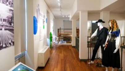 Gallery 2011