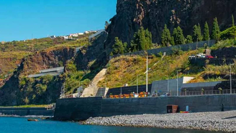 Praia da Ribeira Brava – photo 4
