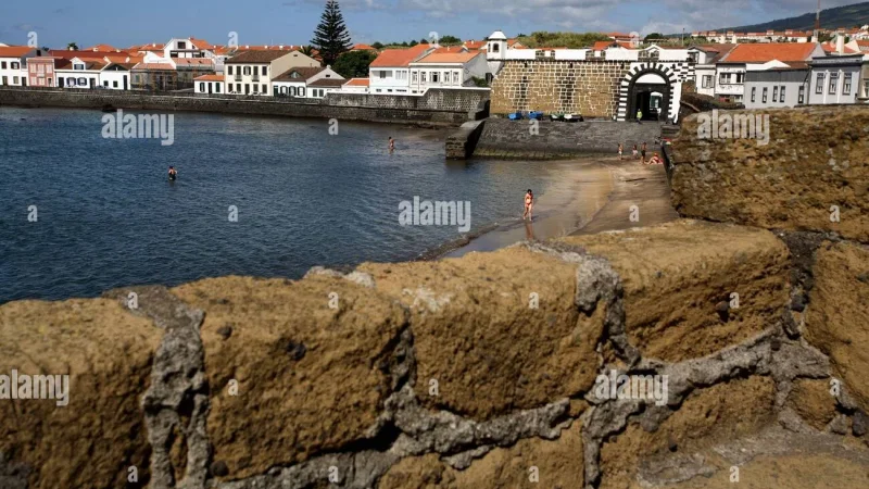 Praia do Porto Pim – photo 6