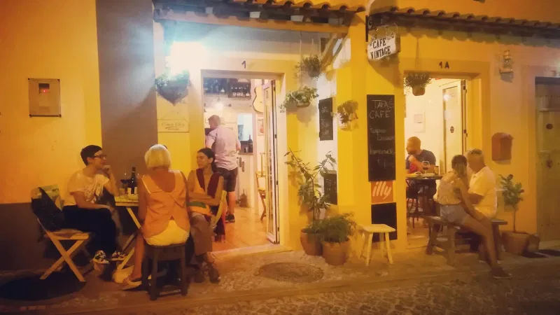 Foto da atividade Café Vintage Tapas & Wine