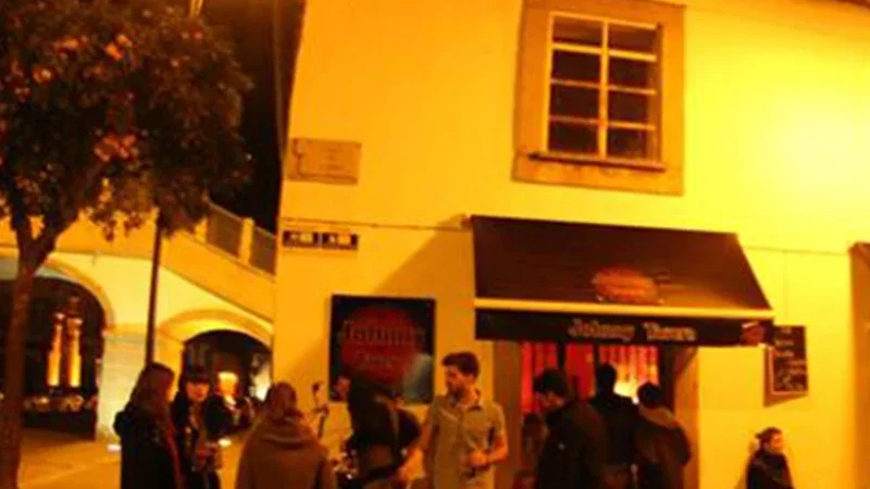 Johnny Tavern Road Bar – photo 5